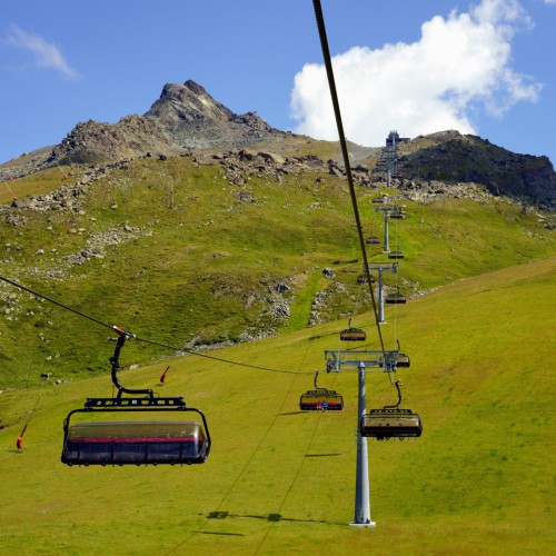 Stoeltjeslift in Ischgl in de zomer